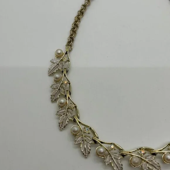 Vintage Judy Lee Gold Tone Necklace Leaf Design Faux Pearls Rhinestones Elegant - Picture 3 of 16